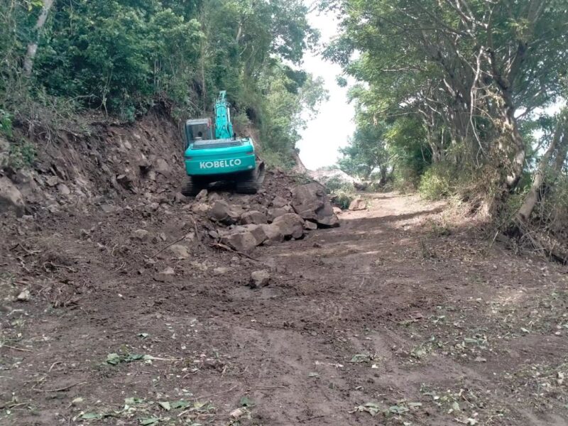 Tahapan pekerjaan galian untuk pembukaan lahan jalan ruas Tanabua – Ngapaloka – Patumbukkang di Kabupaten Selayar. (ist)