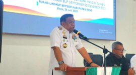 Bupati Bone saat memberikan sambutan pada acara sosialisasi ketaspenan bagi ASN, Rabu (26/7). (ist)