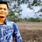 Anggota DPRD Bone Andi Muh Salam dan lokasi pembangunan sirkuit permanen balap motocross. (foto kolase : idhul)