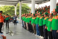 Wali Kota Bontang melantik Satgas Kelana di Lapangan Besai Berinta, Kamis (16/11/2023). (ist)