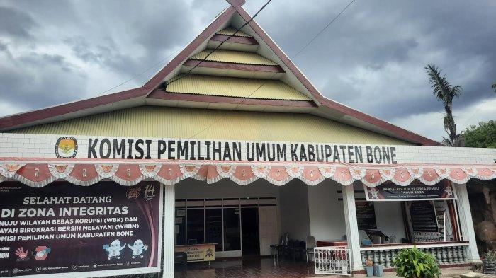 Kantor KPU Bone. (int)