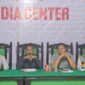 Komisioner Bawaslu saat Konferensi Pers di kantor Gakkumdu Bone. Dari kiri ke kanan : Muhammad Aris, Alwi, Nur Alim, Rohzali Putra Badaruddin.