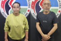 Pasangan suami istri pelaku sabu yang diamankan Polres Bone, Senin (5/2). (ist)