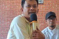 Tim Pemenangan Andi Tenri Abeng Salangketo (Soba'ta), Asrul Rahman dan Andi Seldi Mappasala, saat konferensi pers perolehan suara Andi Tenri Abeng Salangketo, Kabupaten Bone, Minggu (18/2). (DIKSIKU/Idhul)