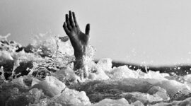 ilustrasi hanyut di sungai. (int)