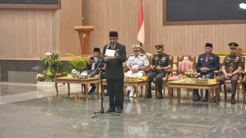 Bupati Kutai Timur Ardiansyah Sulaiman saat melantik 8 pejabat pimpinan tinggi pratama, Rabu (8/5). (ist)