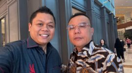 Yasir Machmud berfoto selfi dengan Ketua Harian DPP Partai Gerindra Sufmi Dasco Ahmad. (ist)