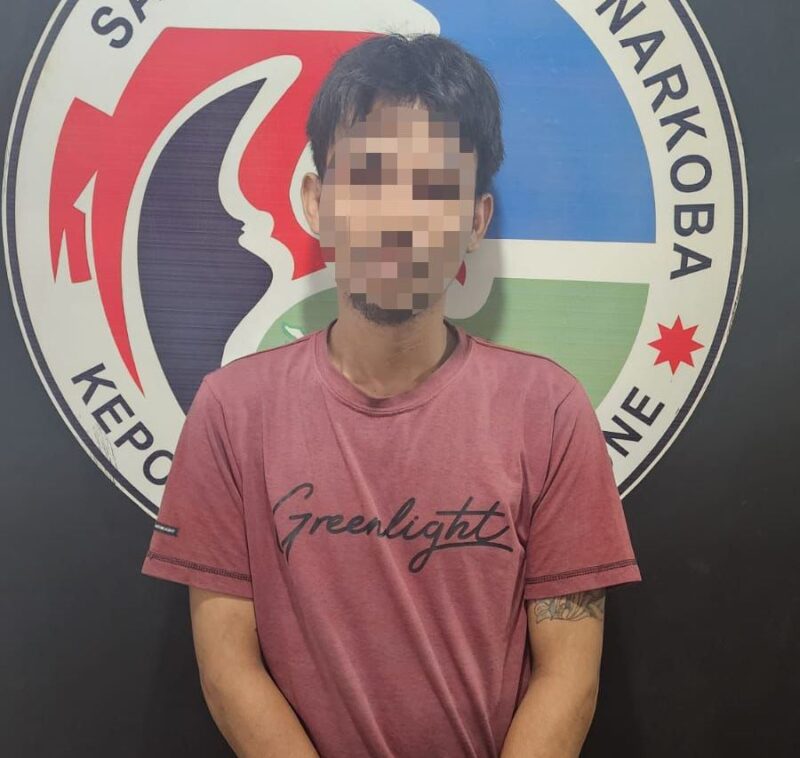 Pelaku Narkoba berinisial AA (33) ditangkap Satresnarkoba Polres Bone, Sabtu (18/5) dini hari. (ist)