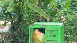 Meski Dinas Lingkungan Hidup (DLH) Kutai Timur telah menyediakan tempat penampungan, namun sampah kerap ditemukan berserakan di badan jalan. (ist) 