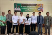 Foto bersama disela-sela penutupan pelatihan mengemudi roda 4 Disnaker Bontang, Kamis (30/5). (ist)