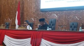 Wakil Ketua DPRD Kutim, Arfan, memimpin rapat paripurna ke-26 membahas pertanggungjawaban APBD 2023. (ist)