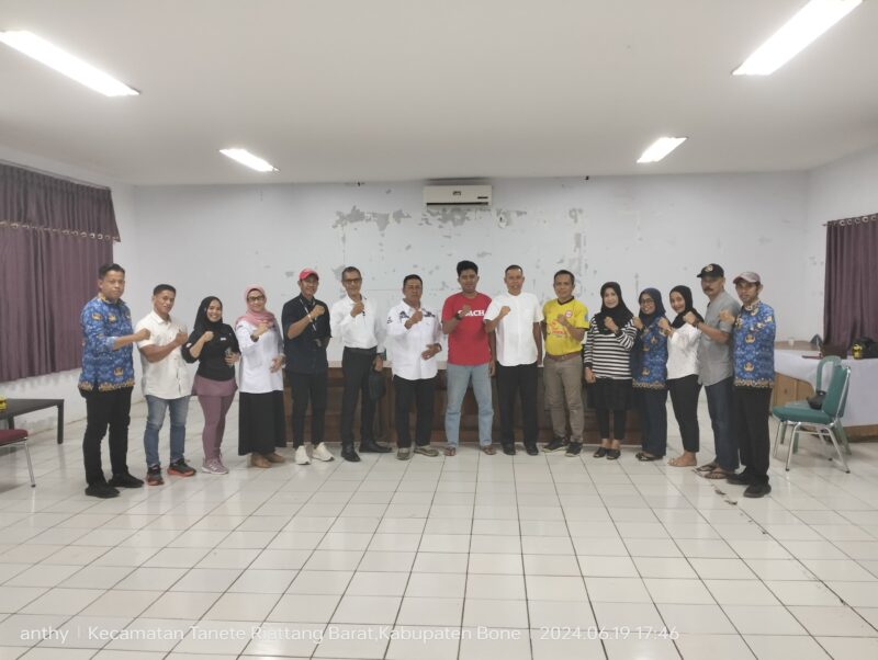 Foto bersama Pengurus KORMI Bone usai melakukan rapat persiapan Rakerkab, Rabu (19/6). (ist)