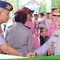 AKBP Nur Ichsan mendapat ucapan selamat kenaikan pangkat dari Kapolda Sulsel Irjen Pol Andi Rian R Djajadi. (ist)