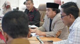 Wakil Ketua DPRD Bontang, Agus Haris (pakai kopiah). (ist)