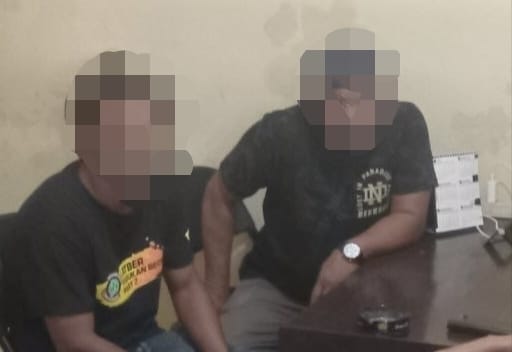 Dua pelaku pembakaran rumah di Ajangale, Kabupaten Bone menyerahkan diri ke polisi, Selasa (16/7). (ist)