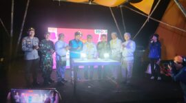 Acara pembukaan Festival Sekerat Nusantara III tahun 2024 yang digelar di Desa Sekerat, Kecamatan Bengalon, Selasa (16/7). (ist)