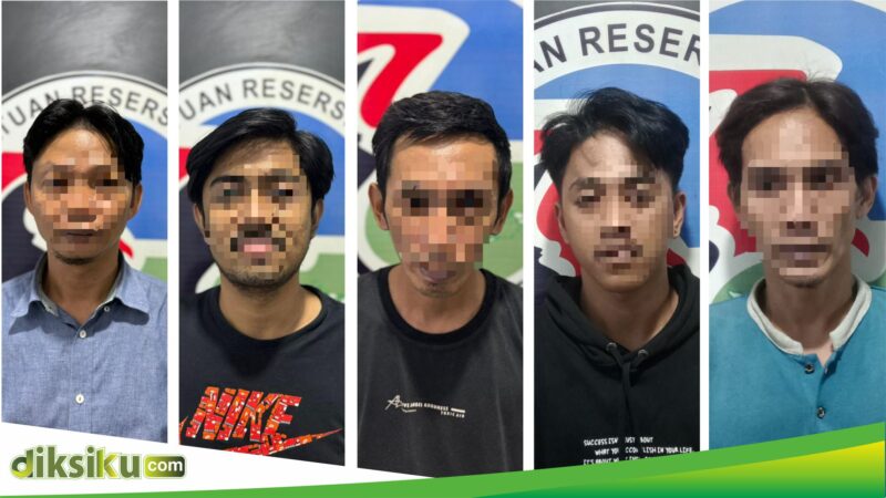 Lima pelaku narkoba yang diamankan Satresnarkoba Polres Bone. (ist)