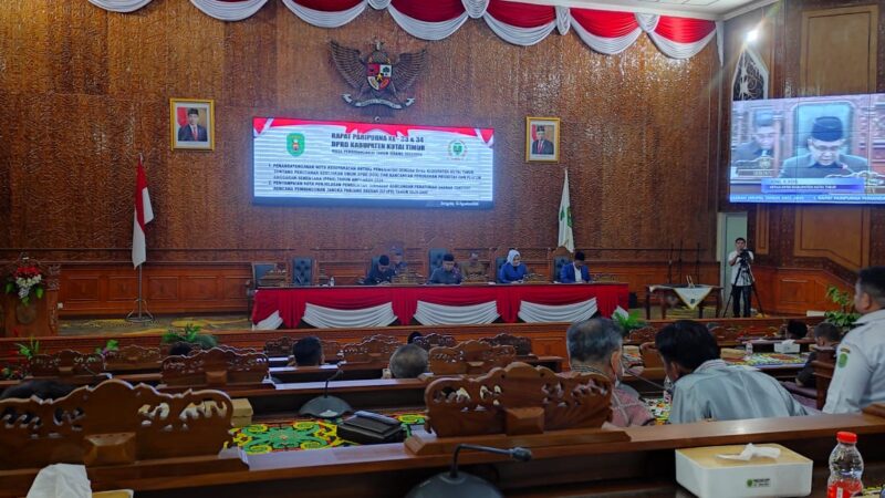 Suasana rapat paripurna DPRD Kutim pada Senin (12/8) malam. (ist)