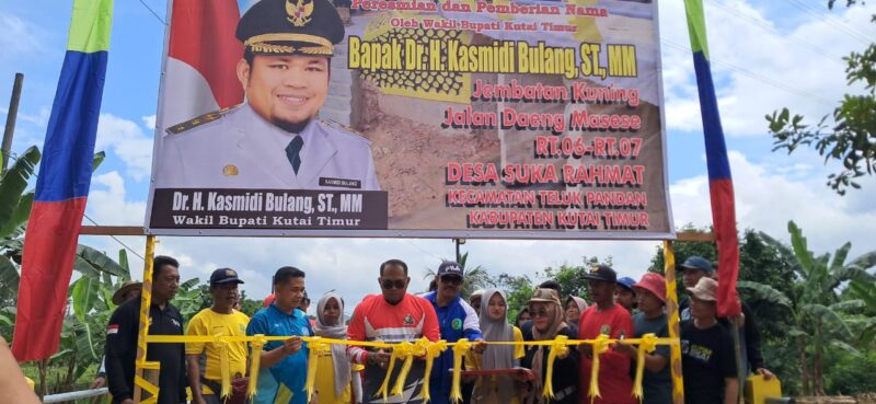 Peresmian jembatan kuning Kabupaten Kutim, Minggu (11/8). (ist)
