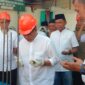 Kapolda Sulsel Irjen Pol Andi Rian saat peletakan batu pertama pembangunan Pondok Tahfidz Darussalam, Kota Makassar, Senin (16/9). (ist)