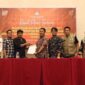 Penyerahan berita acara penetapan DPT dari KPU ke Bawaslu Bone. (ist)