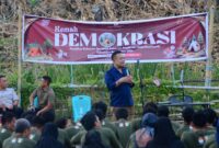 Ketua KPU Sulsel Hasbullah memberikan pengarahan. (ist)