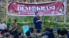 Ketua KPU Sulsel Hasbullah memberikan pengarahan. (ist)