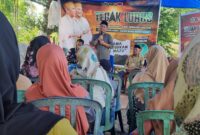 Cabup Bone Andi Irwandi Natsir kampanye di Dusun Madani, Desa Pattimpa, Kecamatan Ponre, Jumat (25/10). (ist)
