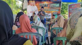 Cabup Bone Andi Irwandi Natsir kampanye di Dusun Madani, Desa Pattimpa, Kecamatan Ponre, Jumat (25/10). (ist)