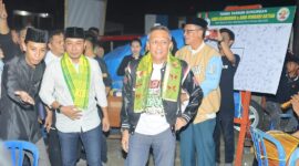 Paslon Tegak Lurus dalam acara silaturahmi dengan pendukung, Sabtu (9/11). (ist)