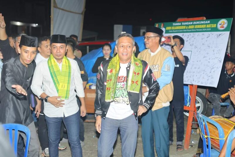 Paslon Tegak Lurus dalam acara silaturahmi dengan pendukung, Sabtu (9/11). (ist)