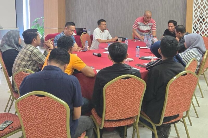 Rapat Koordinasi Bawaslu Bone dalam menghadapi sengketa Pilgub Sulsel. (ist)