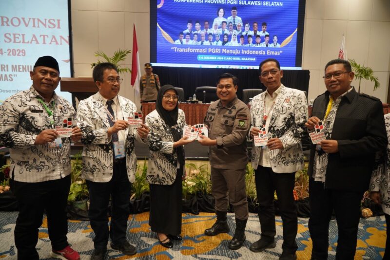 Kasi Penkum Kejati Sulsel, Soetarmi, saat menghadiri Konferensi Provinsi PGRI Sulawesi Selatan untuk periode 2024-2029, Makassar, Kamis (5/12). (ist)