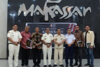 Wali Kota Makassar Terima Tanda Kehormatan Karya Bakti Putera Indonesia dari PPI. (ist)