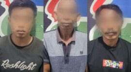 Tiga warga Kecamatan Sibulue ditangkap karena sabu, Kabupaten Bone, Rabu (25/12). (ist)