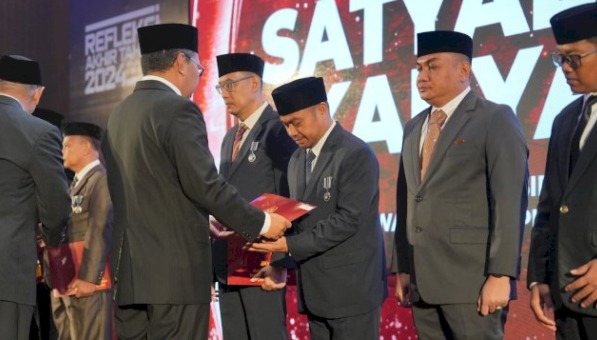 Kepala Dinas Pariwisata Makassar Terima Satyalancana Karya Satya, Apresiasi Pengabdian 22 Tahun. (ist)
