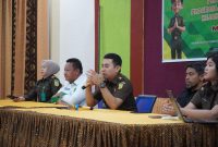 Kasi Intel Kejari Bone Andi Hairil Akhmad saat memberikan materi bahaya narkoba di MAN 1 Bone. (ist)