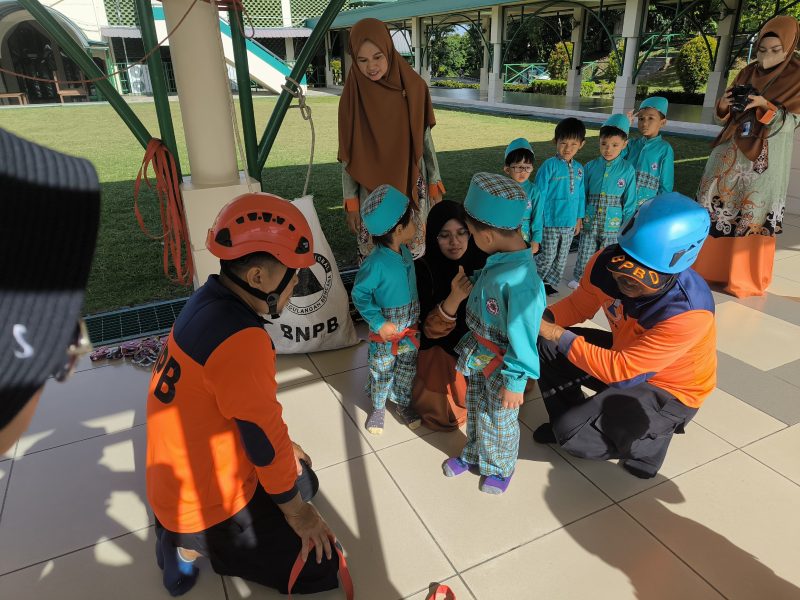 BPBD Bontang Kenalkan Mitigasi Bencana Sejak Dini di PAUD Al-Kautsar. (foto;Sadah)