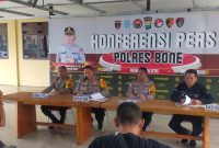 Polres Bone menggelar konferensi pers terkait hasil gelaran Operasi Pallawa 2025, Senin (24/2). (ist)