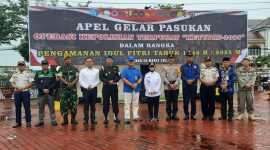 Foto bersama di sela-sela Apel Pasukan Operasi Kepolisian Terpusat (Ketupat) Mahakam 2025 di Kota Bontang, Kamis (20/3). (ist)