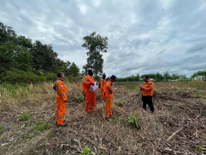 BPBD Bontang Sisir Titik Rawan Karhutla di Bontang Lestari, Selasa (25/3). (ist)