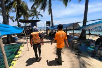 BPBD Bontang Kawal Liburan di Pulau Beras Basah, Minggu (21/4). (ist)