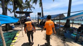 BPBD Bontang Kawal Liburan di Pulau Beras Basah, Minggu (21/4). (ist)