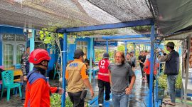 BPBD Bontang menggelar simulasi penanganan bencana di Kampung Wisata Malahing, Sabtu (26/4). (ist)