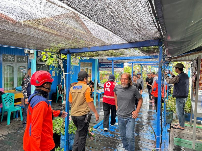 BPBD Bontang menggelar simulasi penanganan bencana di Kampung Wisata Malahing, Sabtu (26/4). (ist)