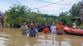 Banjir Kepung Bontang! Air Capai 2 Meter, BPBD Gerak Cepat Evakuasi Warga. (foto:ist)