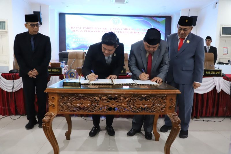 DPRD dan Pemkot Bontang Sahkan Hibah Lahan ke BULOG. (ist)