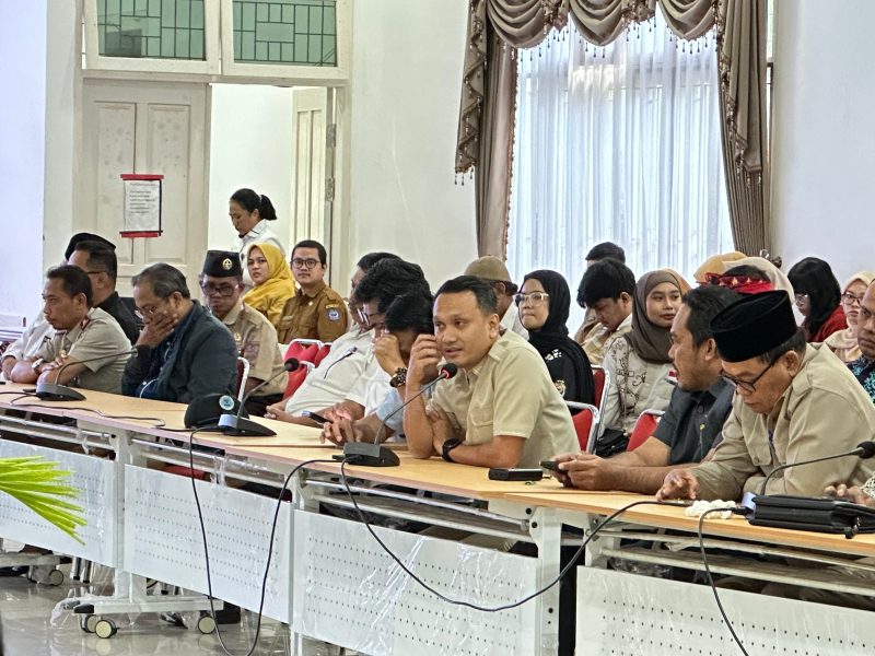 Yasser Arafat Desak Penataan Hunian Kumuh Lebih Komprehensif. (foto:ist)