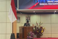 Wakil Ketua Bapemperda, Sem Nalpa Mario Guling membacakan Raperda inisiatif DPRD Bontang. (ist)