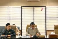 Sekretaris Komisi A DPRD Kota Bontang, Saeful Rizal (kiri) saat RDP bersama Ketua Komisi, Heri Keswanto (kanan). (ist)